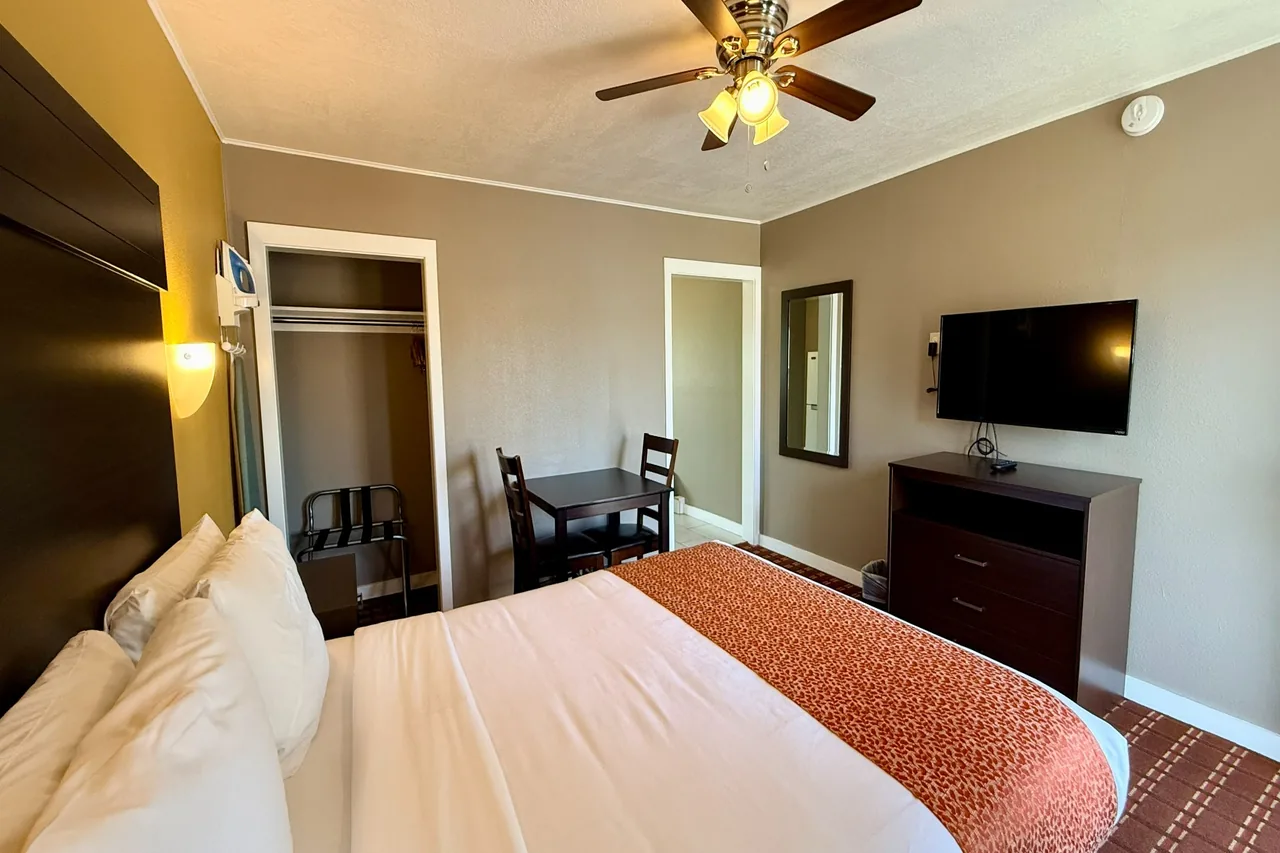 Comfortable stay experience at Capitol Hill Motel